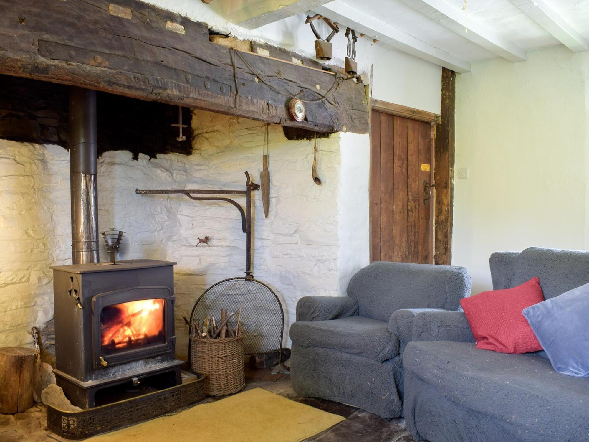Lower Goytre Farmhouse Llanfair Waterdine Exterior foto